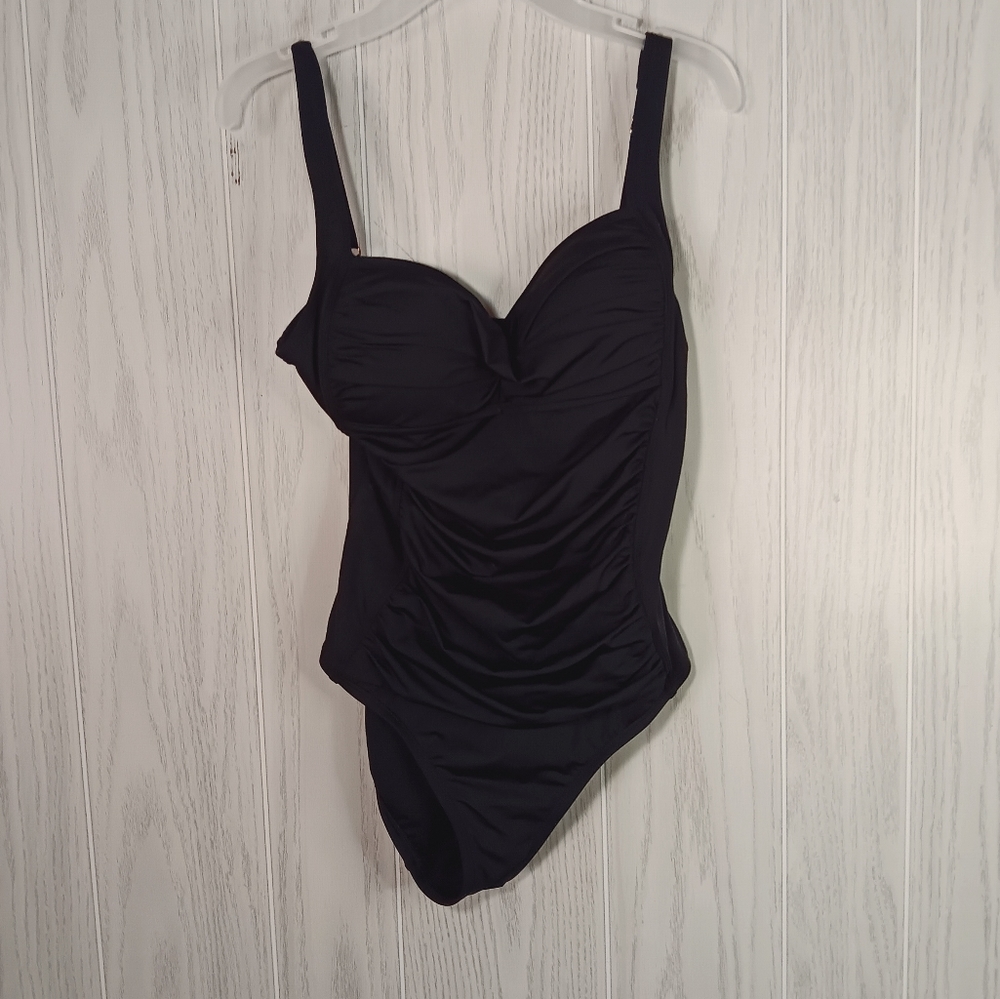 Liz Claiborne swimsuit size 6 black one piece with adjustable straps.